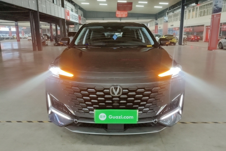 Changan UNI-K iDD 2023 car image #3