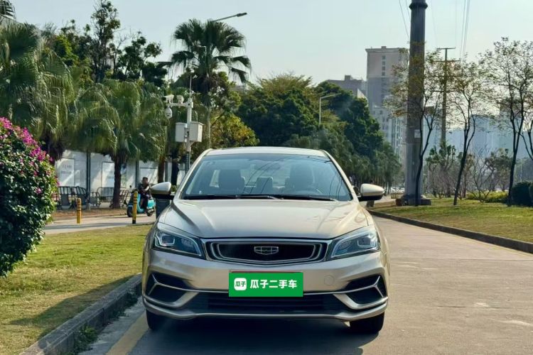GEELY Emgrand 2019 car image #3