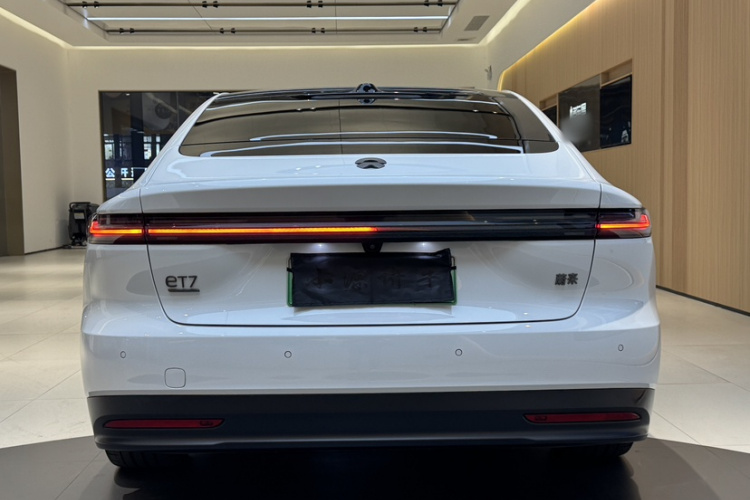 蔚来 蔚来ET7 2024 汽车图片 #3