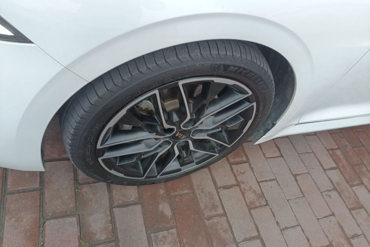 Kia K5 2020 car image #3
