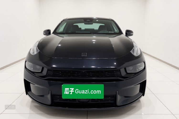 Lynk & Co 03 2020 car image #3