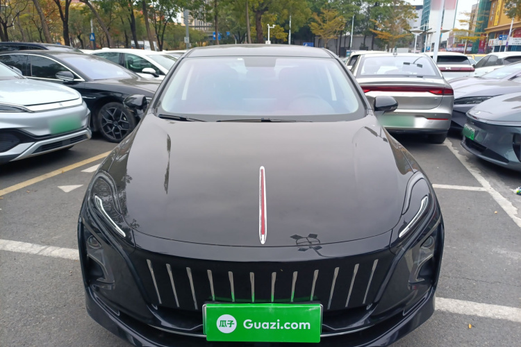 HongQi E-QM5 2024 #3 HongQi E-QM5 2024 car image #3