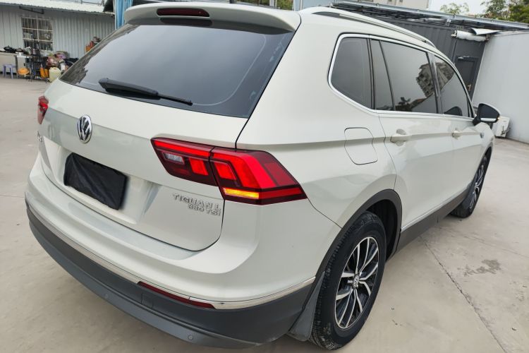 Volkswagen Tiguan L 2018 #3 Volkswagen Tiguan L 2018 car image #3