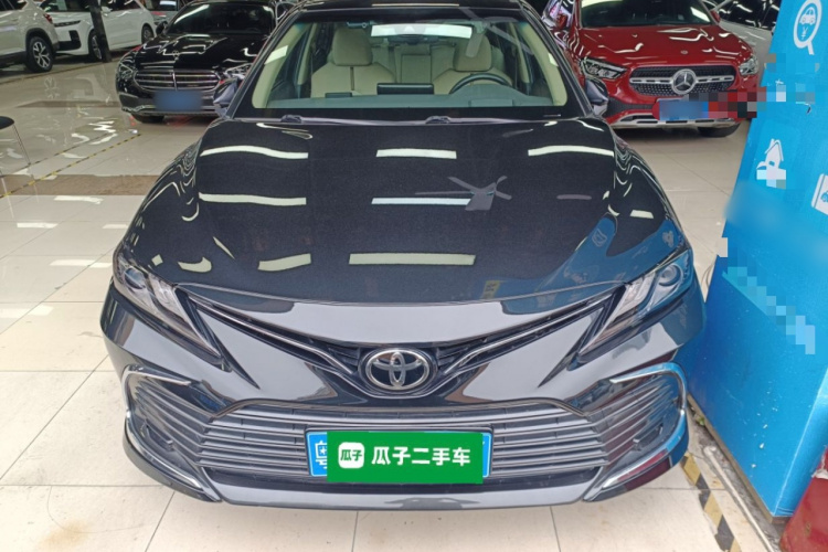 Toyota Camry 2021 car image #3
