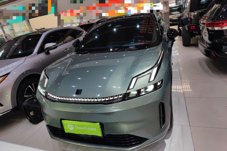 Lynk & Co 08 EM-P 2023 car image #3