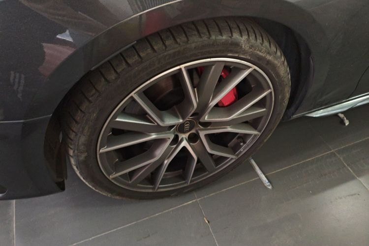 五菱汽车 奥迪S4 2024 汽车图片 #3