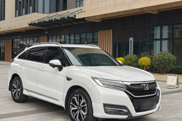 Honda UR-V 2018 #3 Honda UR-V 2018 car image #3