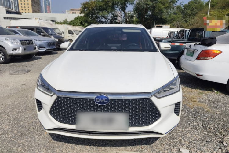 BYD e2 2021 #3 BYD e2 2021 صورة سيارة #3