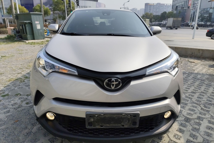 Toyota C-HR 2021 immagine di auto #3
