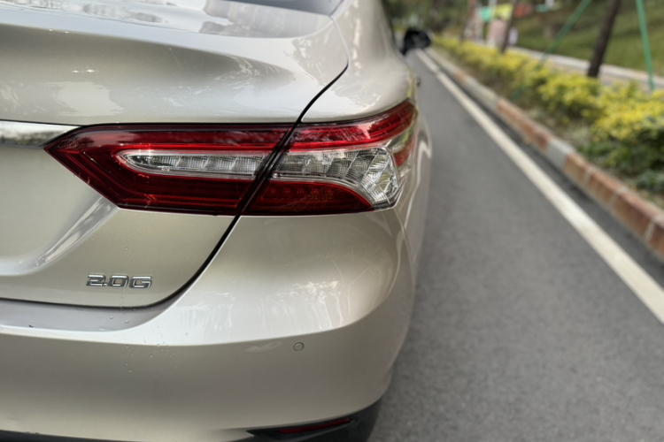 Toyota Camry 2022 car image #3