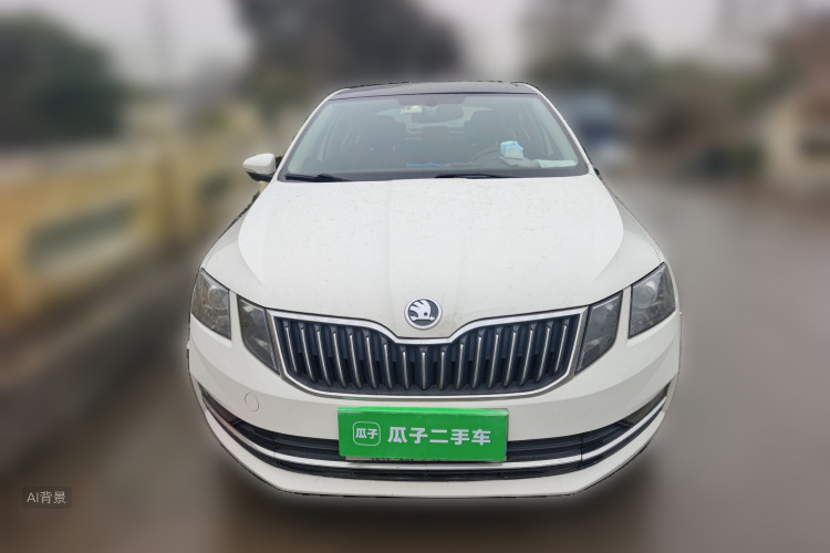 Skoda Octavia 2020 car image #3