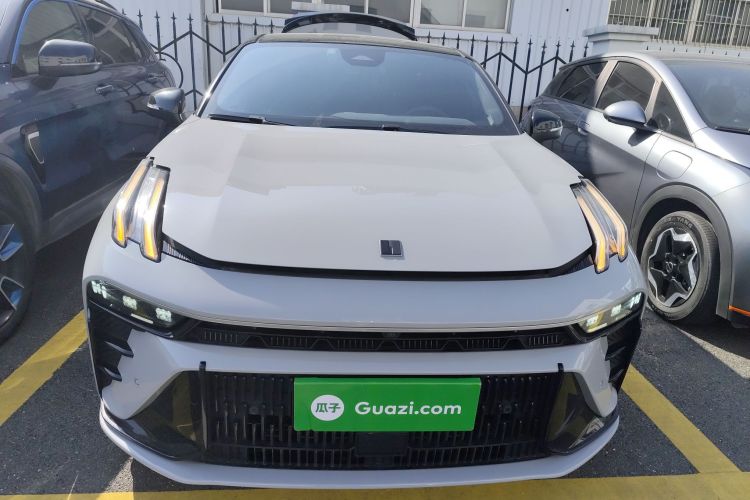 Lynk & Co 03 2023 car image #3