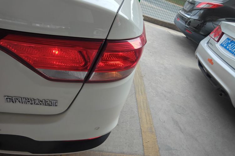 起亚 起亚K2 2017 汽车图片 #3