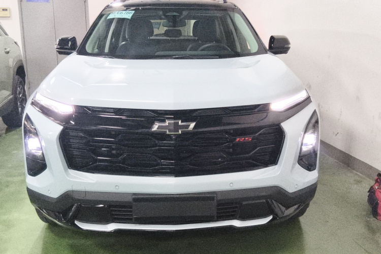 Chevrolet Equinox Plus 2025 #3 Chevrolet Equinox Plus 2025 car image #3