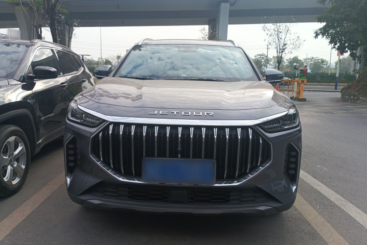 Jetour X70 PLUS 2023 car image #3
