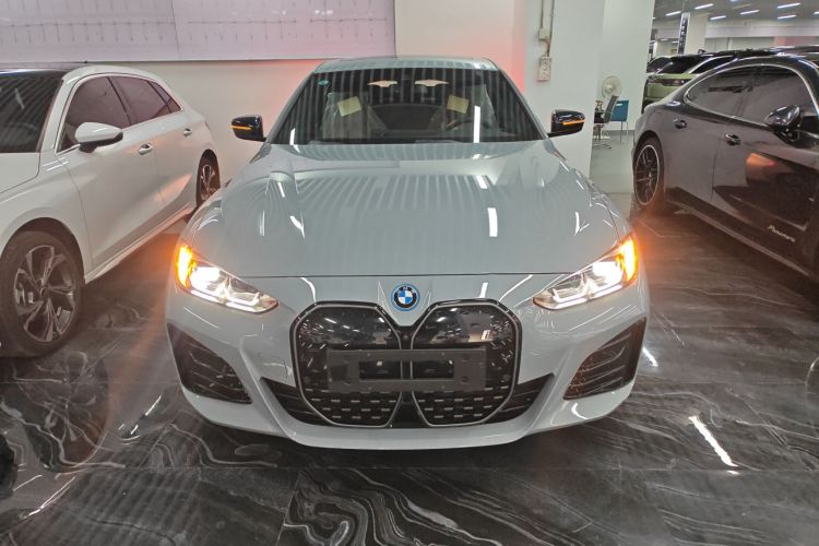 BMW i4 2025 #3 BMW i4 2025 imagen de coche #3