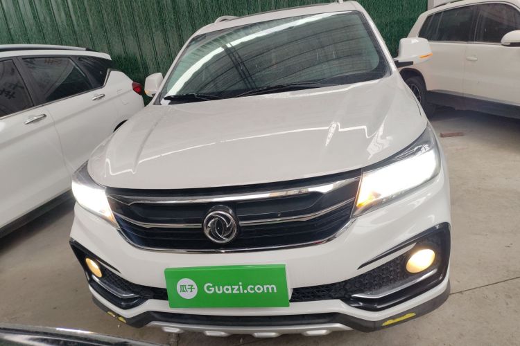 Forthing JOYEAR X5 2017 صورة سيارة #3