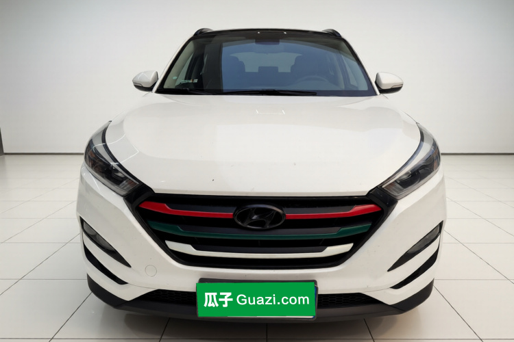 Hyundai Tucson 2018 car image #3