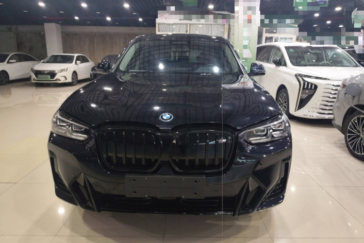 BMW iX3 2024 immagine di auto #3