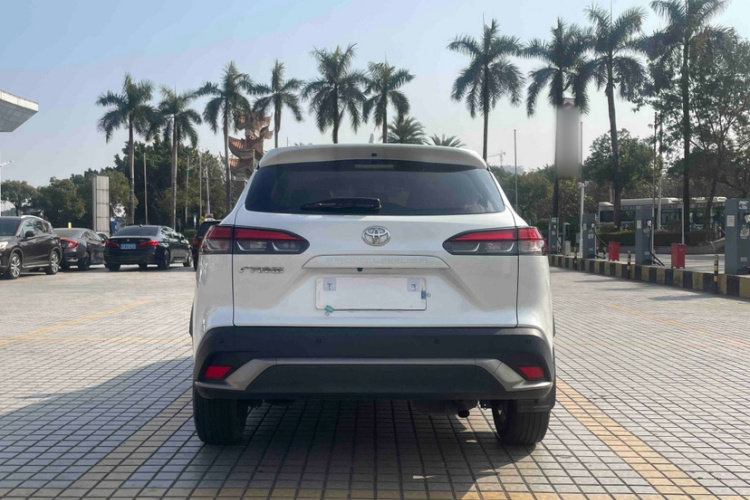 Toyota Frontlander 2022 car image #3