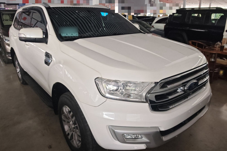 Ford Everest 2017 صورة سيارة #3
