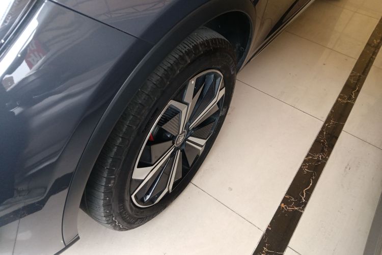 BYD Tang New Energy 2023 car image #3