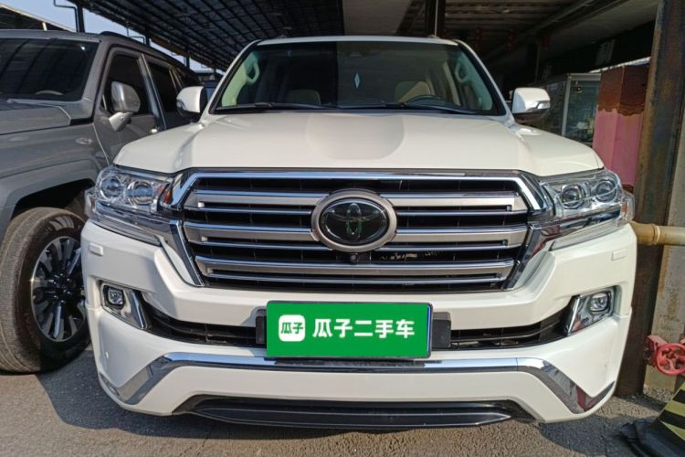 Toyota 2018 car image #3