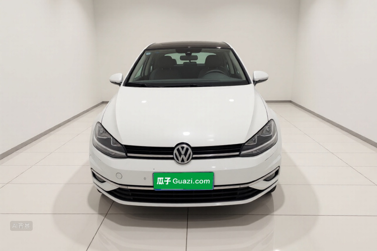 Volkswagen Golf 2019 car image #3