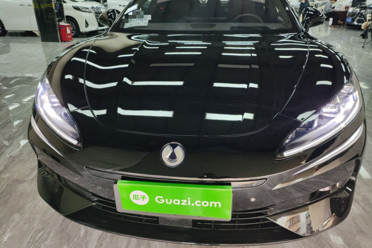 Denza Z9 2024 car image #3