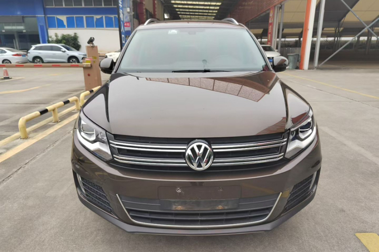 Volkswagen Tiguan 2016 car image #3