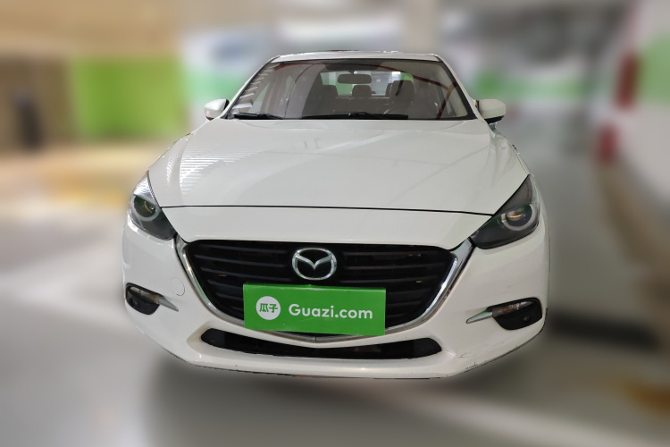 Mazda 3 Axela 2017 car image #3