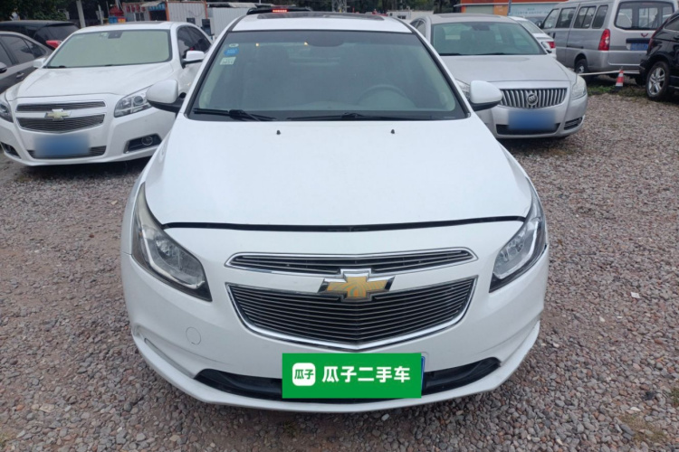 Chevrolet Cruze 2015 immagine di auto #3