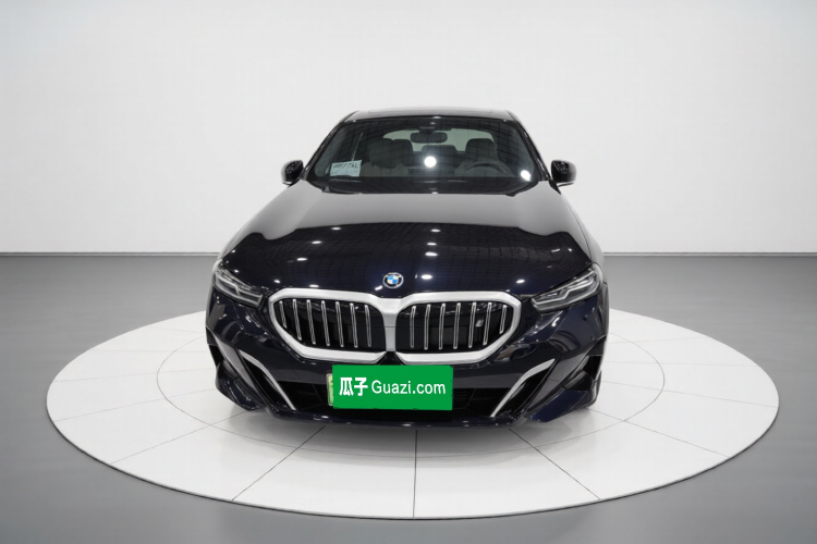 BMW i5 2024 car image #3