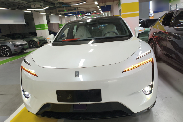 Avatr 11 2025 #3 Avatr 11 2025 car image #3