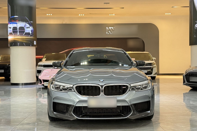 BMW M5 2018 car image #3