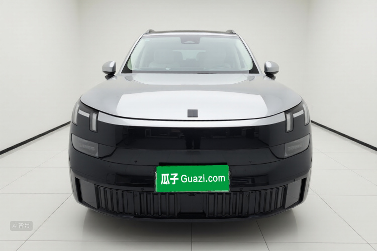Lynk & Co 900 2025 car image #3