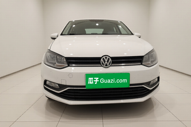 Polo 2015 car image #3