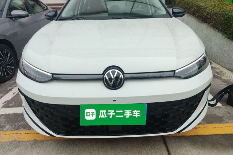 Volkswagen 2025 car image #3