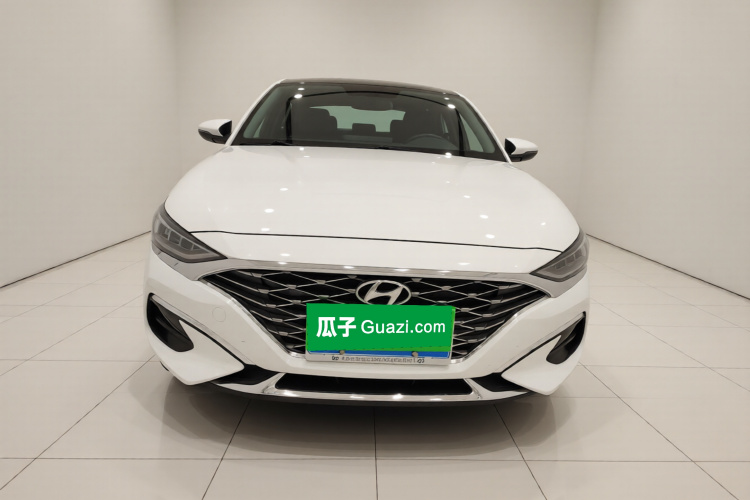 Hyundai Lafesta 2019 car image #3