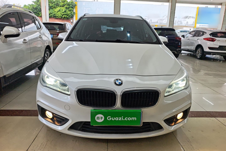 BMW 2 Series Tourer 2016 car image #3