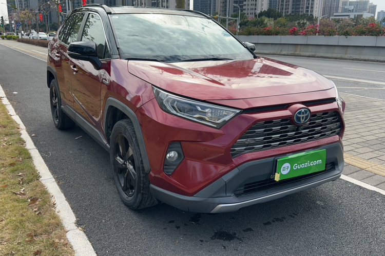 Toyota RAV4 2020 car image #3