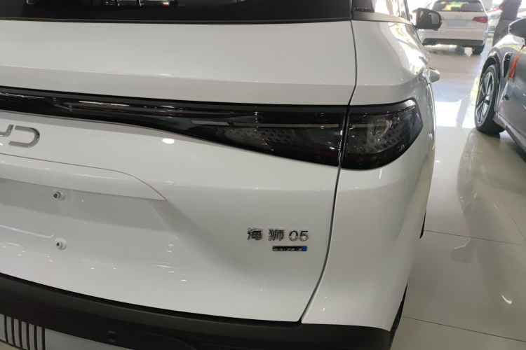 BYD Sea Lion 05 DM-i 2025 image de voiture #3