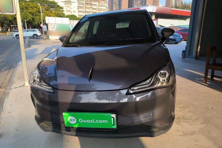 哪吒汽车 哪吒V 2021 汽车图片 #3