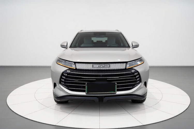 BYD Frigate 07 2024 #3 BYD Frigate 07 2024 car image #3