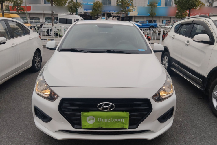 Hyundai Reina 2020 car image #3