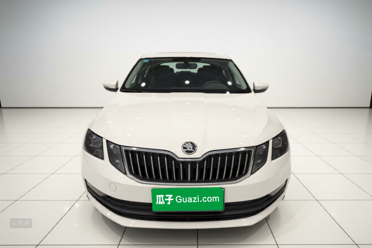 Skoda Octavia 2020 car image #3
