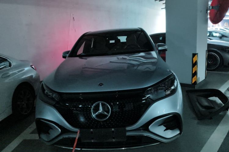 Mercedes-Benz EQE SUV 2023 #3 Mercedes-Benz EQE SUV 2023 car image #3