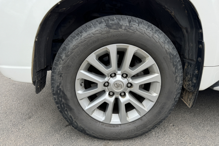 Toyota Land Cruiser Prado 2014 #3 Toyota Land Cruiser Prado 2014 car image #3