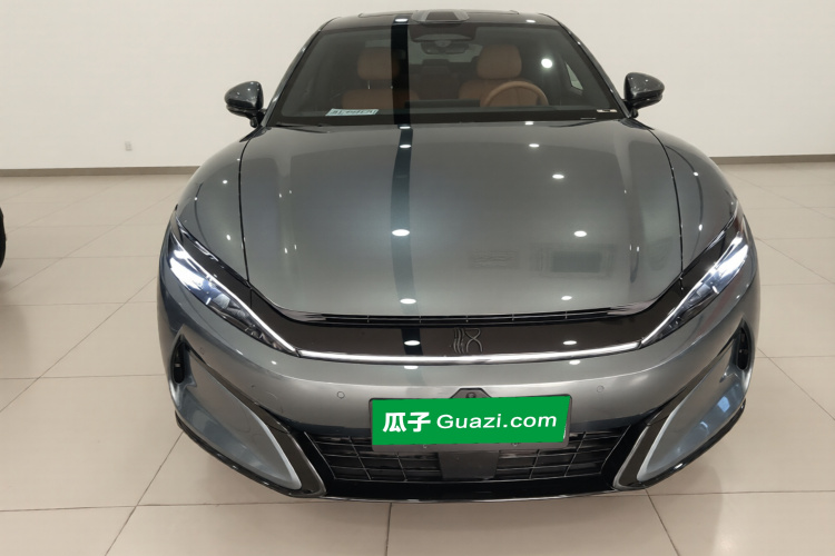 BYD HanL 2025 #3 BYD HanL 2025 car image #3