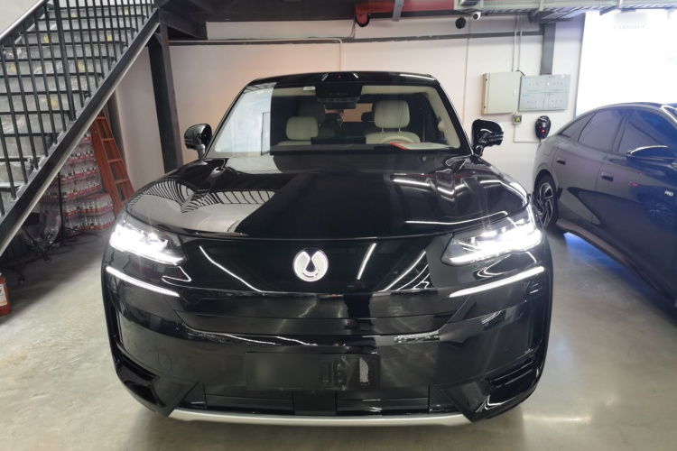 Denza N9 2025 #3 Denza N9 2025 car image #3